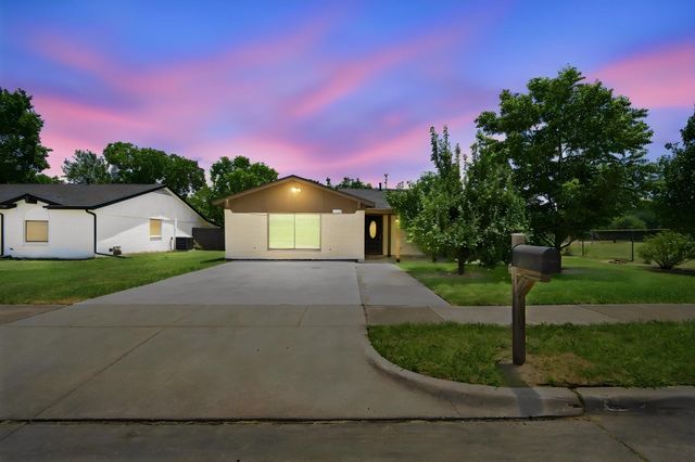 5420 Galway Ln — Emerald Hills Add