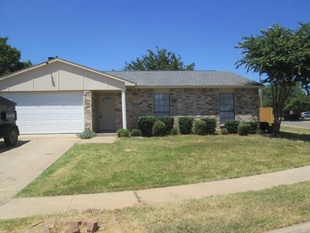 6329 Sunrise Dr — North Park Estates