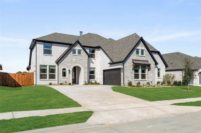 812 Twin Pine Ct — West Crossing