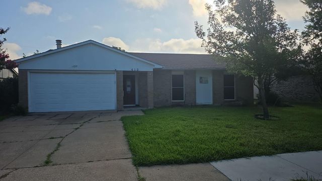412 Forestwood Dr — South Lake 2