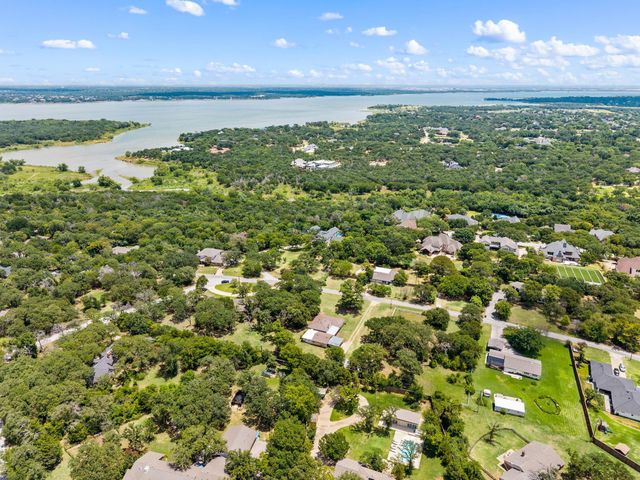 3180 Southlake Park Rd — South Lake Park Add