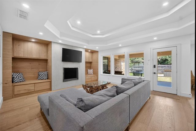 6621 Quail Ridge Dr — Parkridge Estates