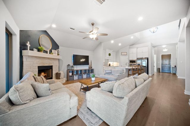 225 Lariat Trl — Buffalo Ridge