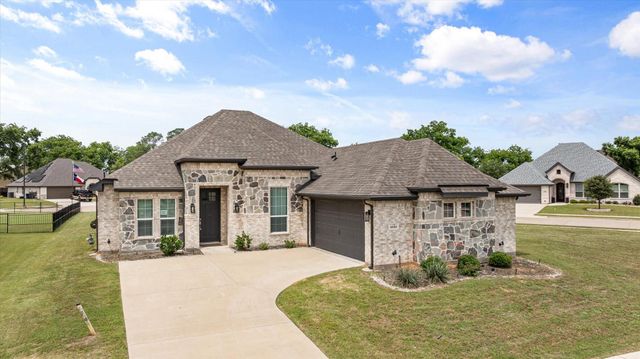 1089 Mickelson Dr — Harbor Lakes Sec 14