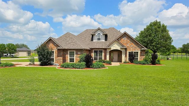 2300 E Emerald Bend Ct — Bentwater On Lake Granbury, Sec One