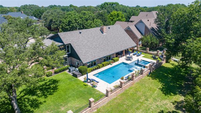 15 Muirfield St — Fairways