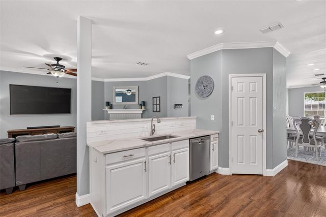 534 Laurel Ln — Spring Meadows Ph 1