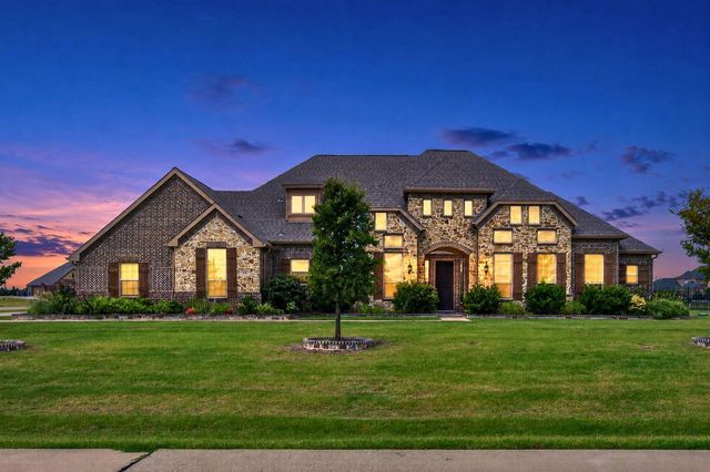 415 Silver Spur Trl — Lariat Estates