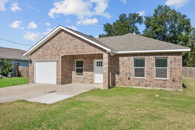 3802 College St — Arnold M M Add