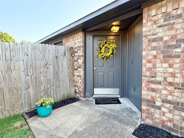 211 E Stone Cir — Meadows Of Wylie