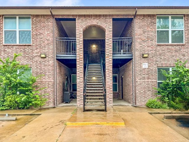 1408 1st St
