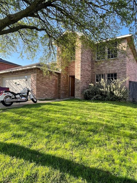 1222 Mcmillan Dr — Springfield
