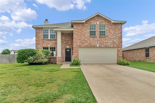 1301 Erin Ct — Wakefield Heights Ph 01