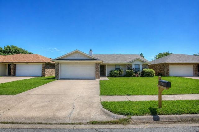 7724 Pebblebrook Dr — Foster Village Add