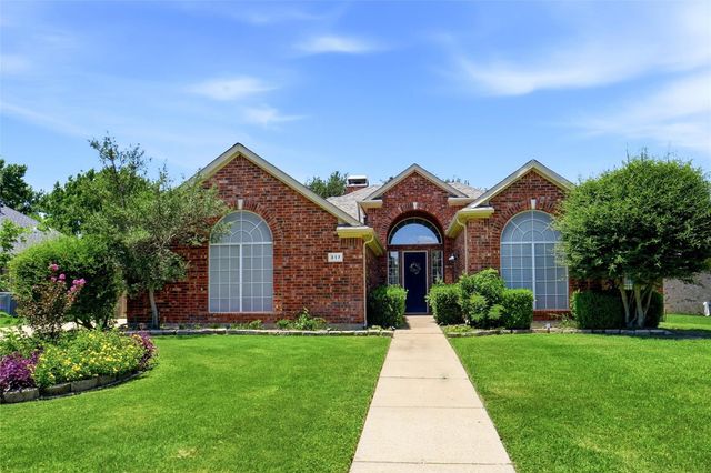 317 Cherokee Trl — Settlers Point Add