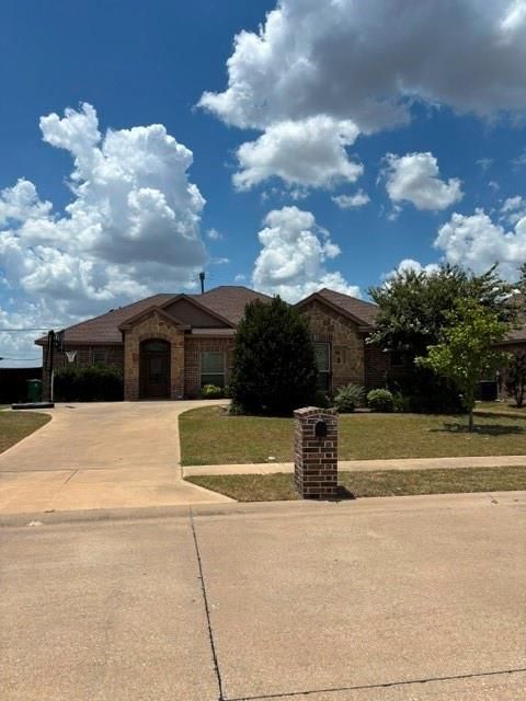 209 Newcastle St — Windchase Add Ph VI Sec II