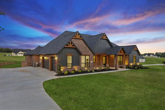 2043 Vaquero Dr — Estancia