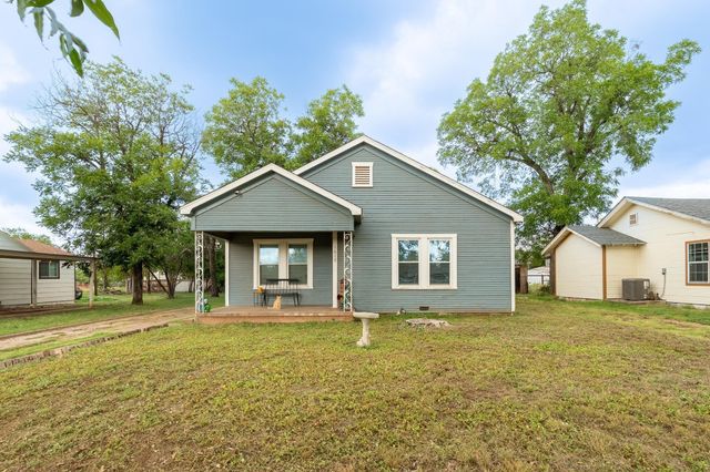 1618 Chestnut