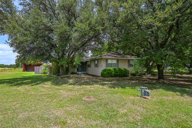 3629 Lucy Trimble Rd — J Rendon Surv Abs #1263