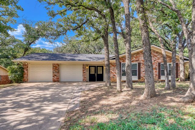 624 Hillview Dr — Shady Oaks Add