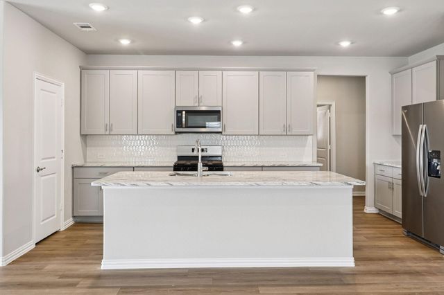 2212 Windy Trl — Windmore