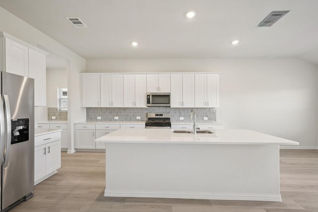 2210 Windy Trl — Windmore