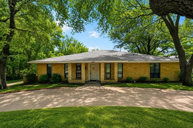600 Terrace Dr — Brook Hollow Estates