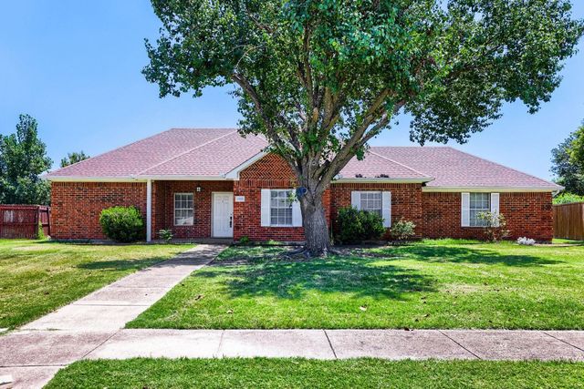 4422 Briarcrest Ln — Hunters Ridge