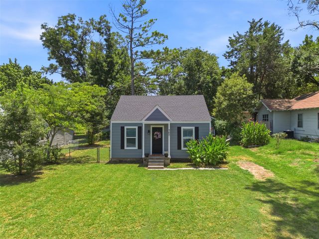 707 W Water St — Ball & Roach