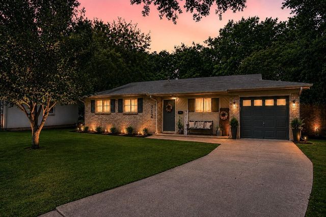 312 Gardenia Ct — Gardens