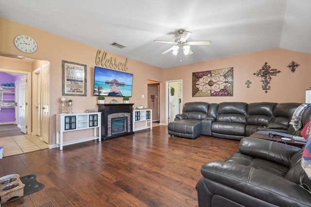 216 Meadow Lark Ln — Meadow Ridge Estates Ph One