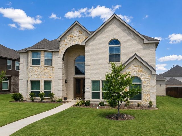 417 Harvest Grove Dr — Garden Vly Mdws