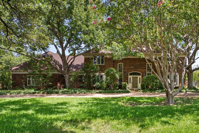 2520 Norwood Dr — Mayfair North Add
