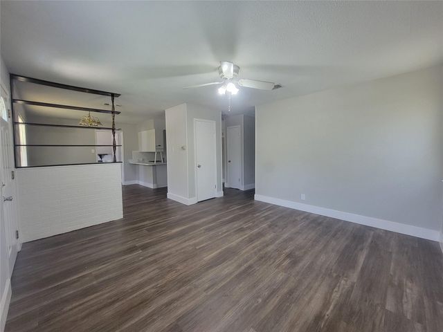 829 E Mustang St — Crowley Park Add