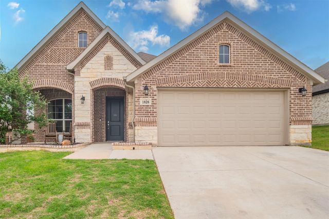 1828 Abelia Ln — Montclaire