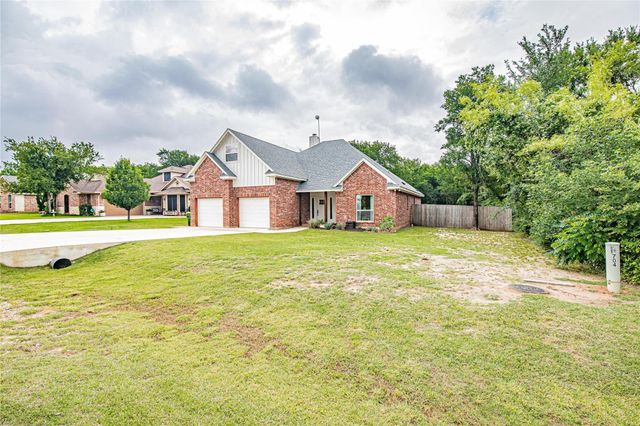 704 Grandview Dr — Lakewood Hills Sec 3