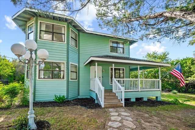 2704 Canyon Trl — Oak Trail Shores Sec C