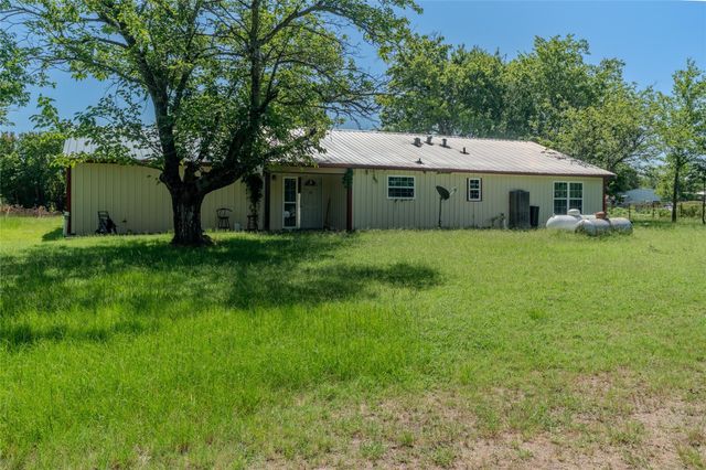 1611 County Road 4104 — A0084 Russell J