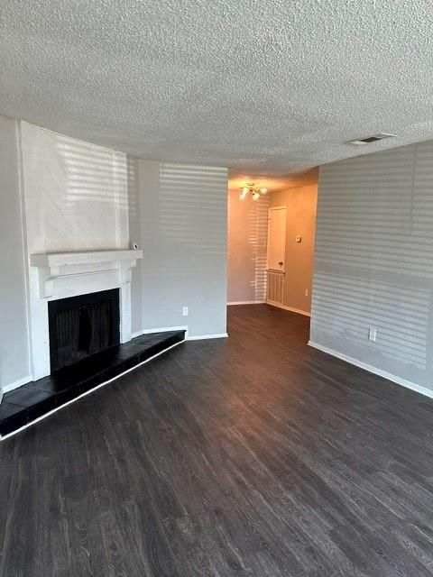 9696 Walnut