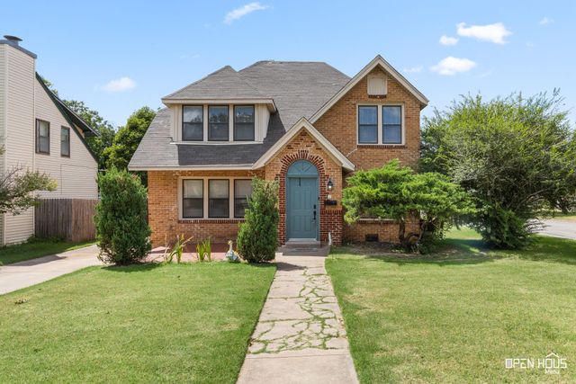 1700 Tilden St — Floral Heights West