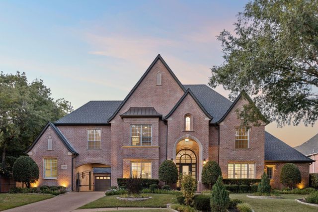 1010 Ashlawn Dr — Monticello Estates