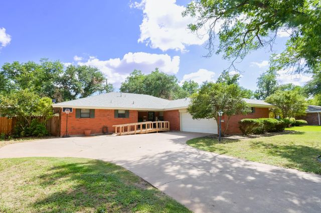 2233 River Oaks