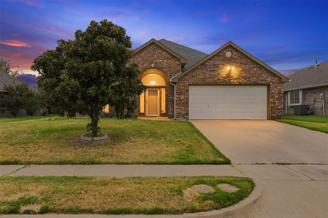3221 Canary Ln — Mockingbird Estates Ph III