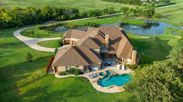 737 Manor