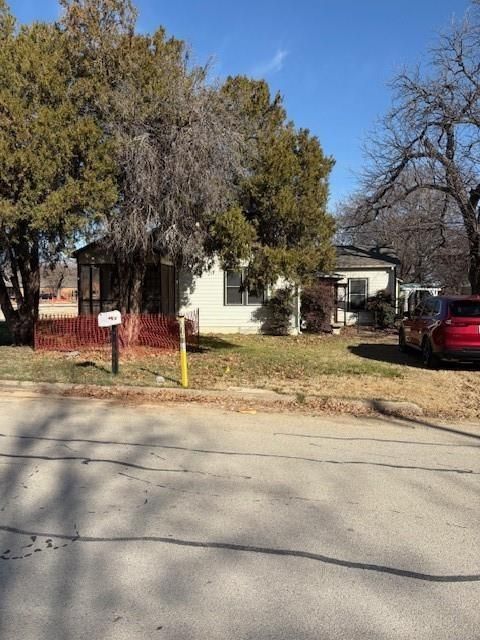 201 E Vine St — Samuel Needham