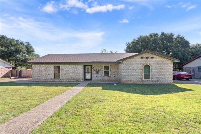 332 Bowie Ln — Heritage Heights