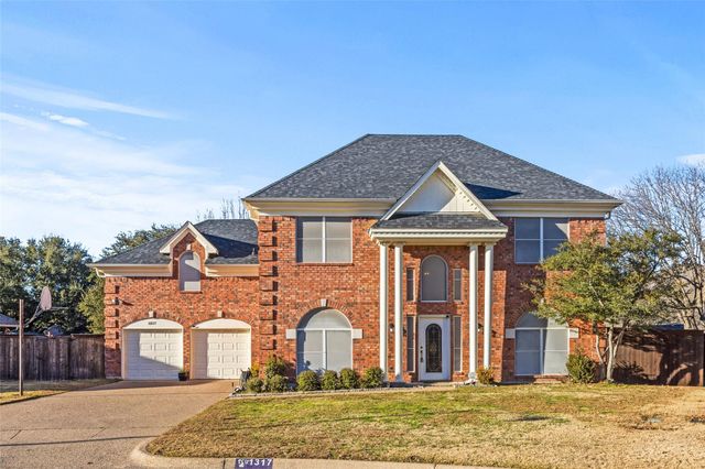 1317 Concho Dr — Trinity Estates Add
