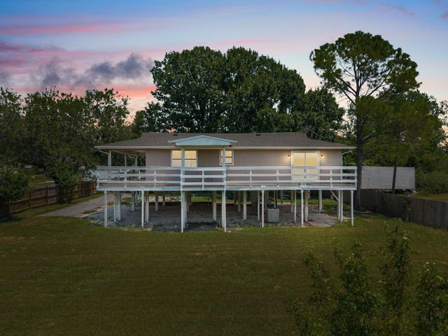 17235 Lake Ray Hubbard Dr — Canfield