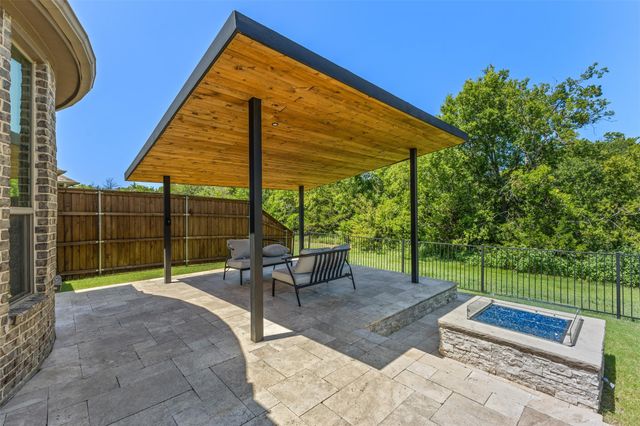 1557 Trowbridge Cir — Townsend Village