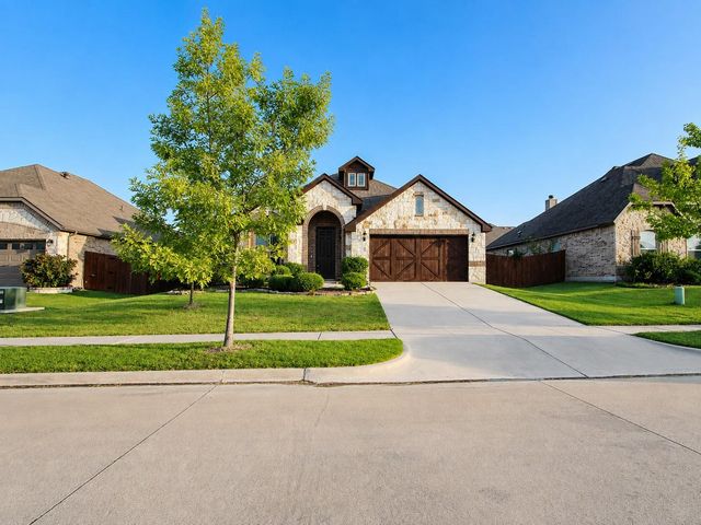 512 Strait Ln — EstatesNorth Grv-Ph 1
